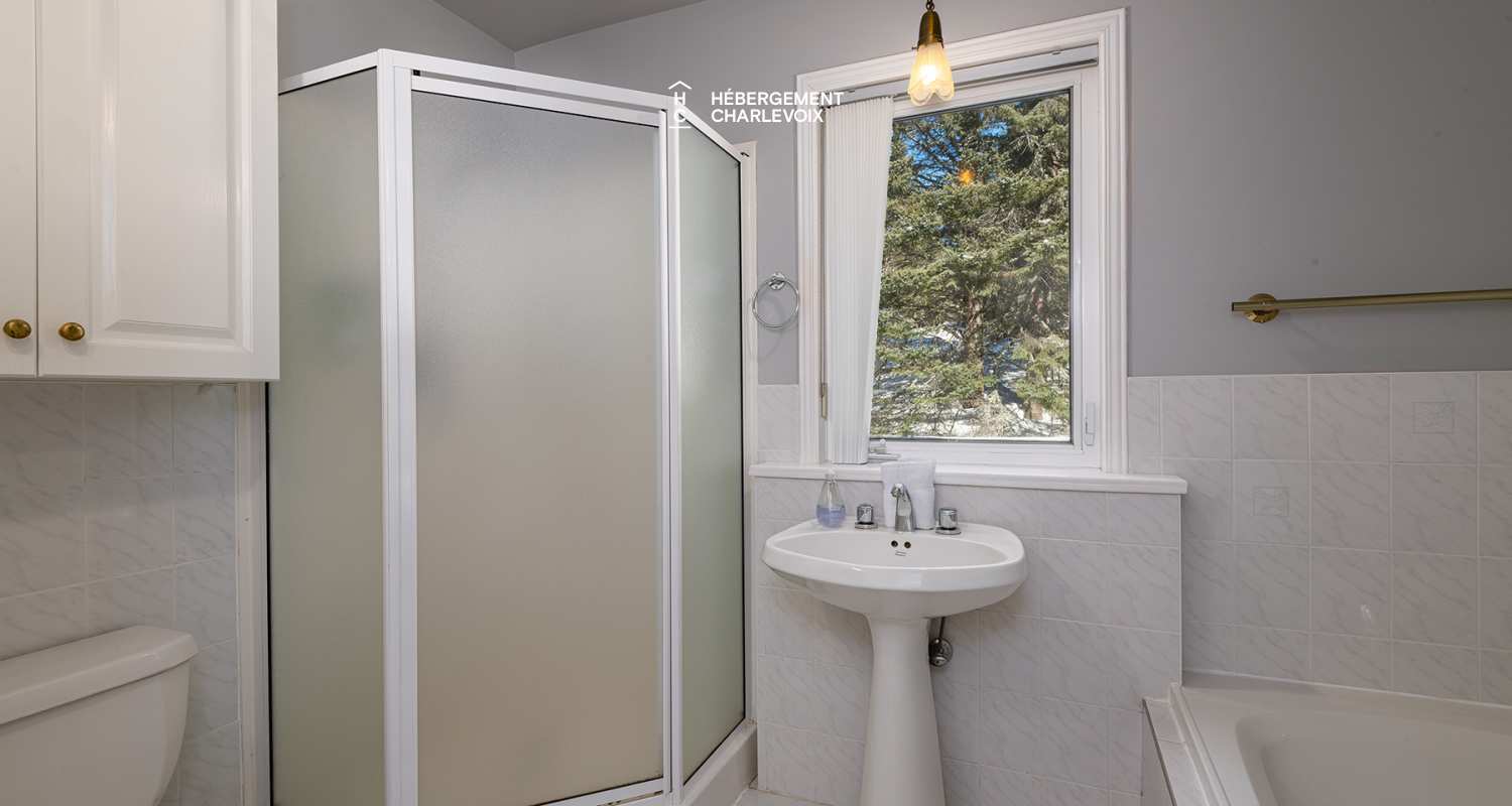 ATM-279 - Inviting Villa with breathaking views: Perfect for gatherings and exploring beautiful Charlevoix!